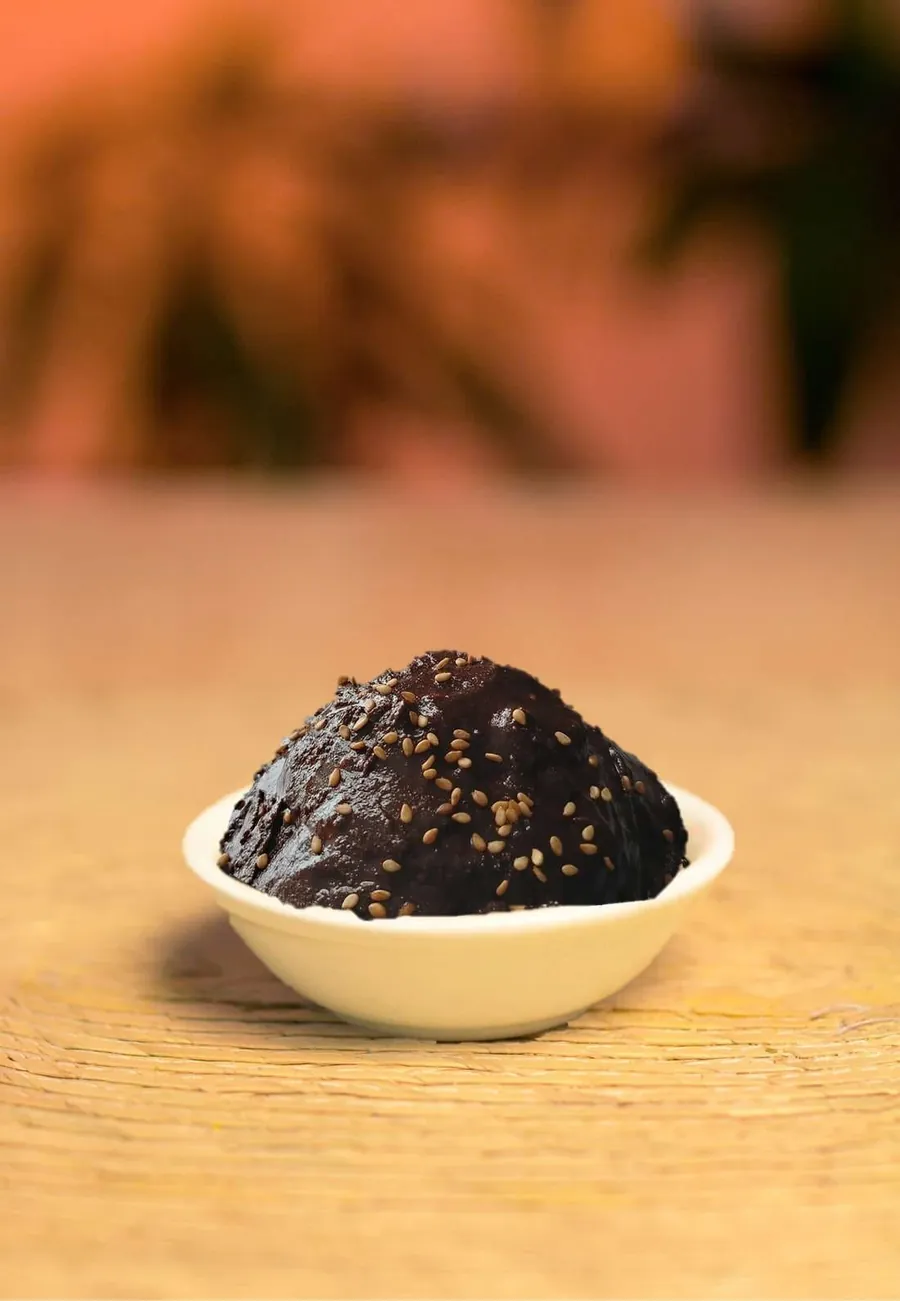 Mole con Ajonjolí en Pasta